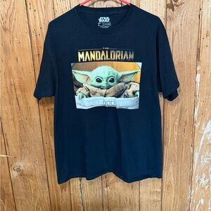 Star Wars Mandalorian Baby Yoda Black Tee – Men’s Large
